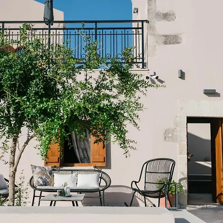 Pavlina , A Hidden Gem With Heated Pool And Ping Pong! * Perama (Crete)