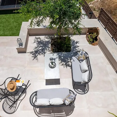Pavlina , A Hidden Gem With Heated Pool And Ping Pong! Perama (Crete)
