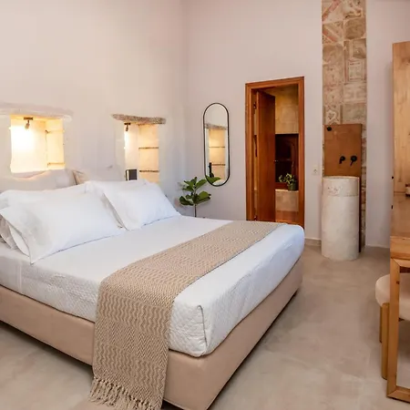 Pavlina , A Hidden Gem With Heated Pool And Ping Pong!