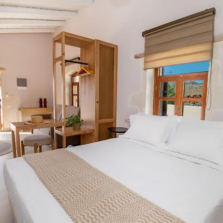Pavlina , A Hidden Gem With Heated Pool And Ping Pong!
