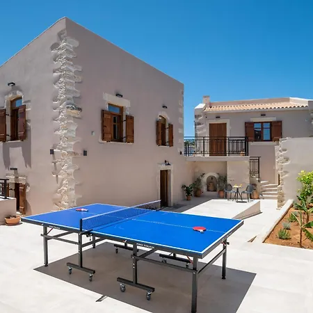 Pavlina , A Hidden Gem With Heated Pool And Ping Pong! Perama (Crete)